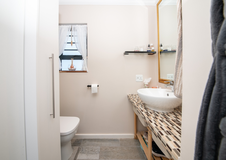 2 Bedroom Property for Sale in Pringle Bay Western Cape